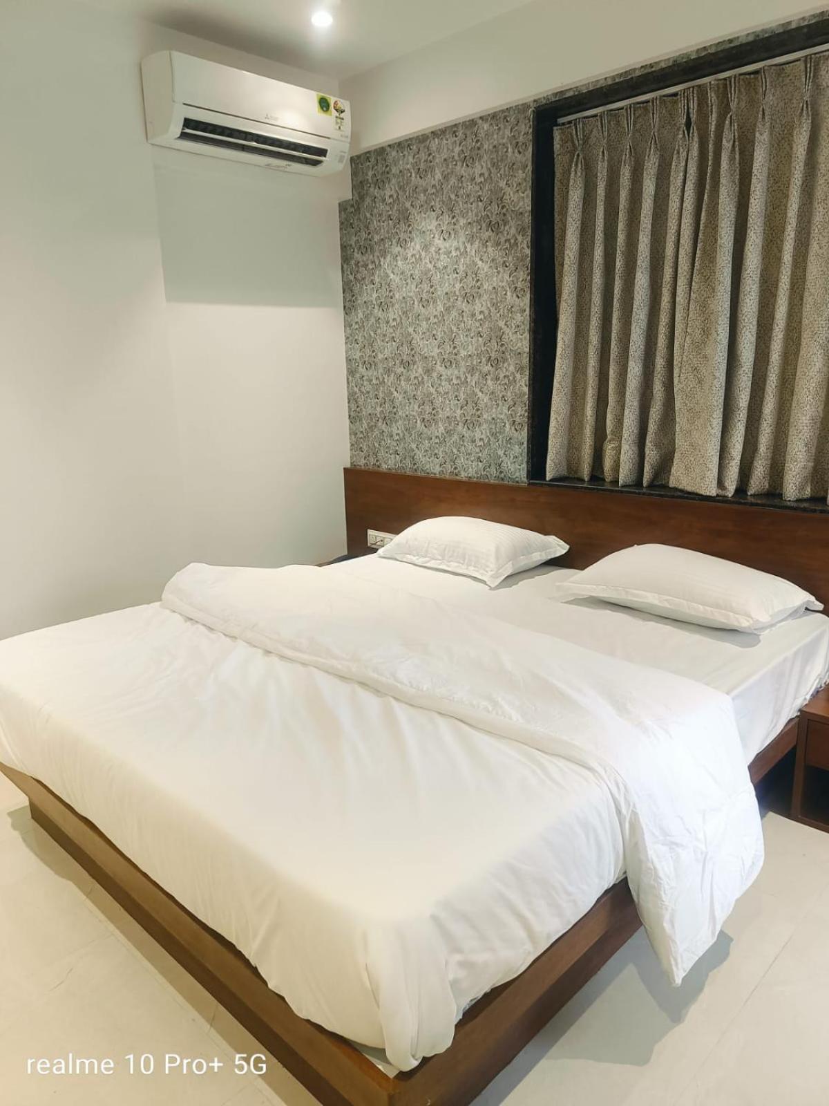 Hotel Drc Nāsik Eksteriør bilde